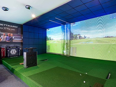 一个在全国拥有550+球馆的中国模拟高尔夫品牌